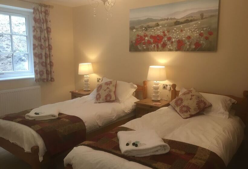 חדר סטנדרט, The Waterwheel