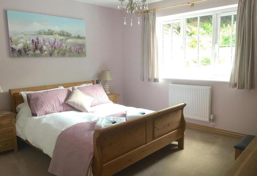 חדר סטנדרט, The Waterwheel