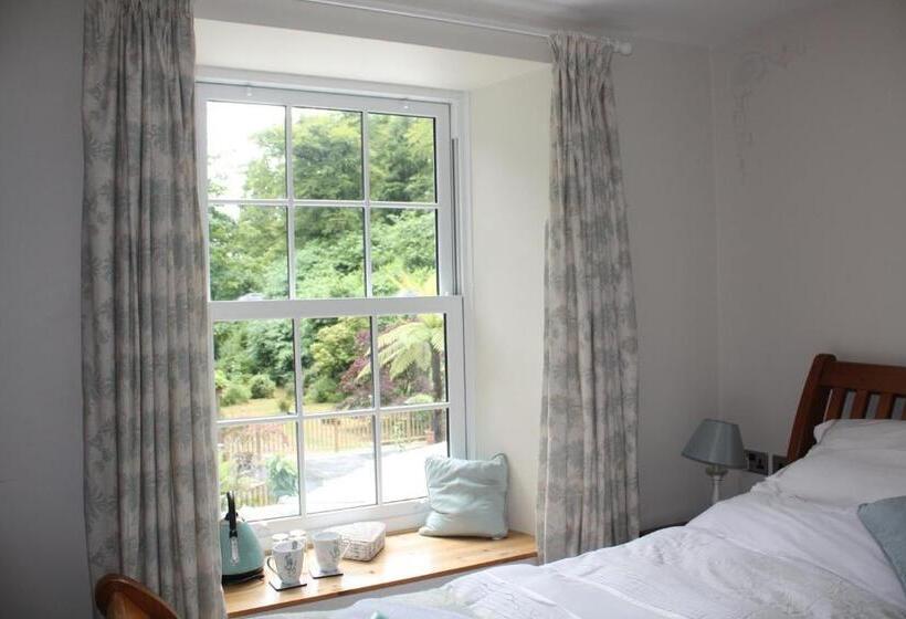 חדר סטנדרט, The Waterwheel