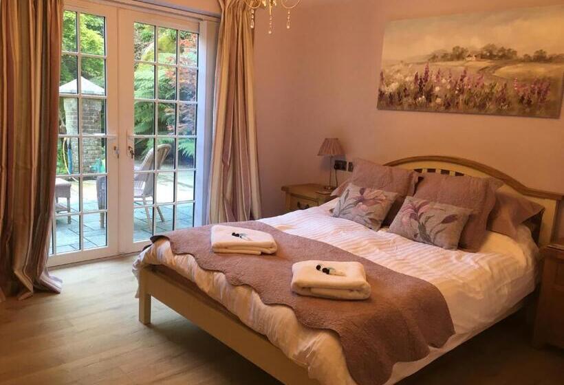 חדר סטנדרט עם מיטת קינג, The Waterwheel