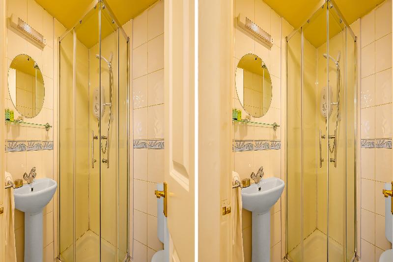 Номер Стандарт, The White Horse