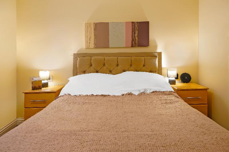 Номер Стандарт, The White Horse