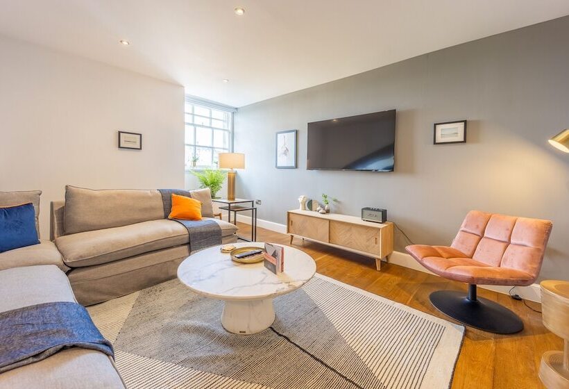 Apartament 21 Dormitor Superior, No1 Apartments Edinburgh   George Iv Bridge