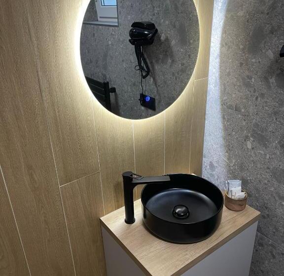 إستوديو ديلوكس, Pensiunea Padurea Verde