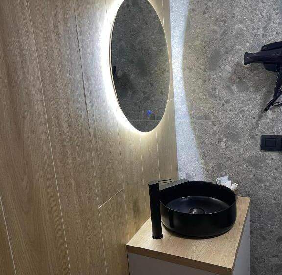 إستوديو ديلوكس, Pensiunea Padurea Verde