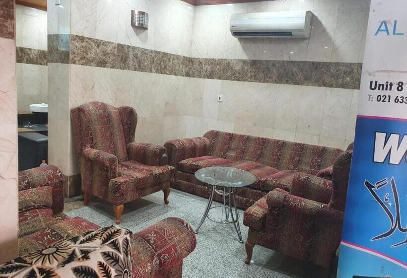 Номер Стандарт Трехместный, الراوي العزيزية