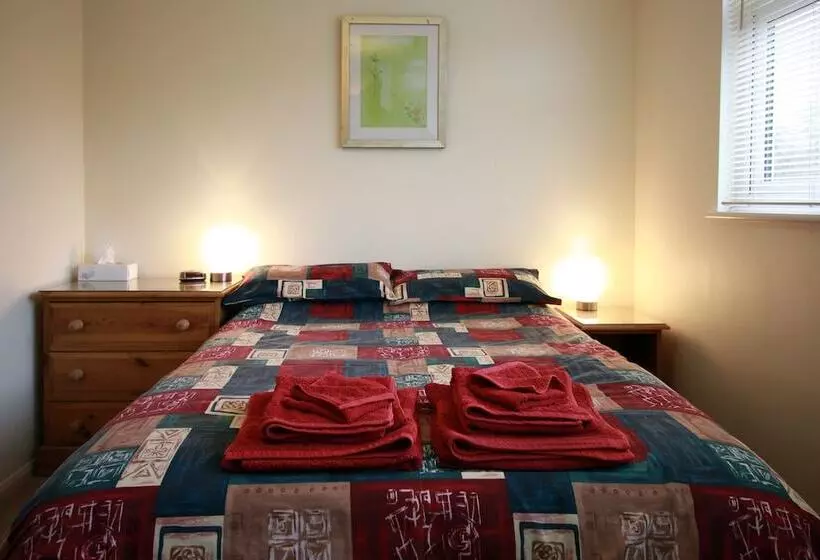 バス共有のスタンダードルーム, Abacus Bed And Breakfast, Blackwater, Hampshire