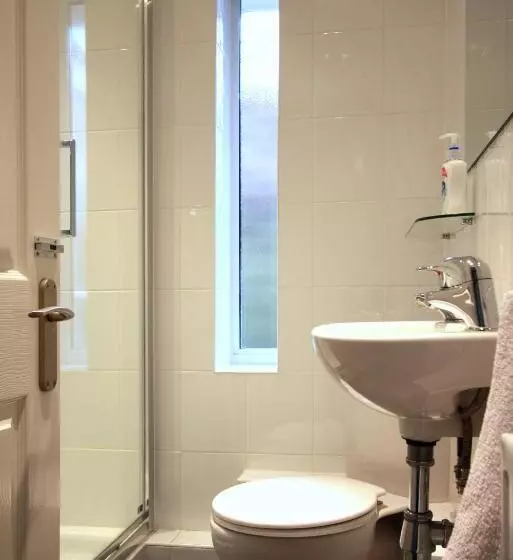 バス共有のスタンダードルーム, Abacus Bed And Breakfast, Blackwater, Hampshire
