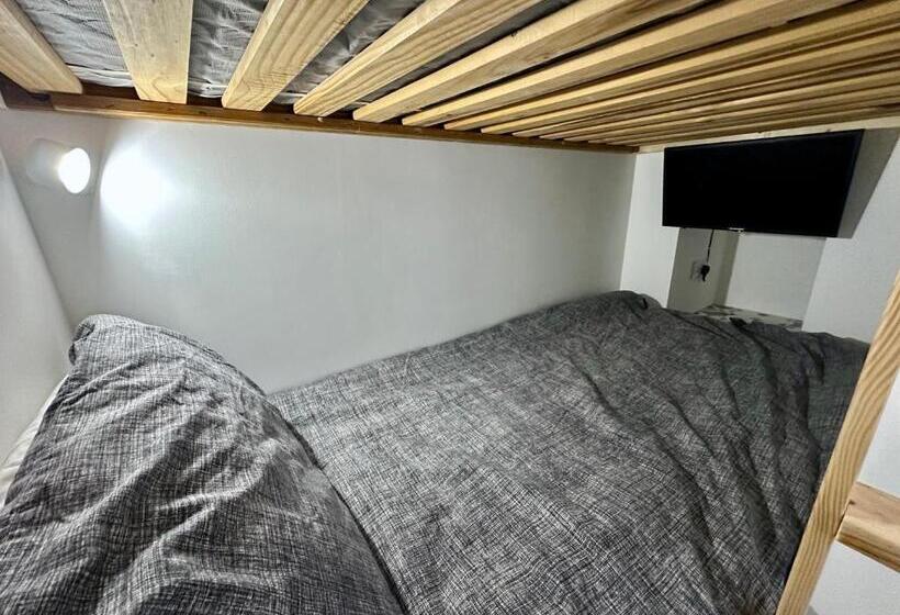 Люкс Кровать Кинг, Breakers Guest House