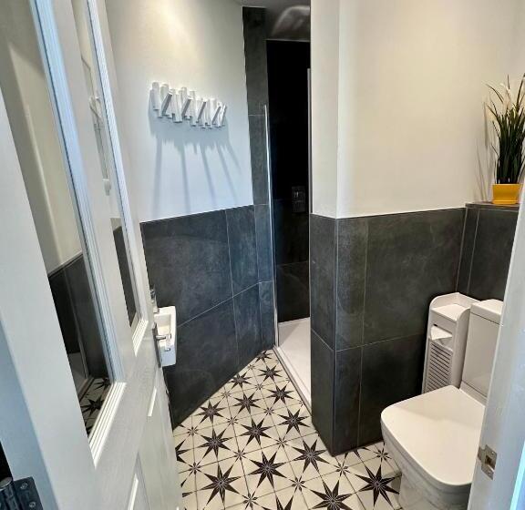 Номер Стандарт, Breakers Guest House