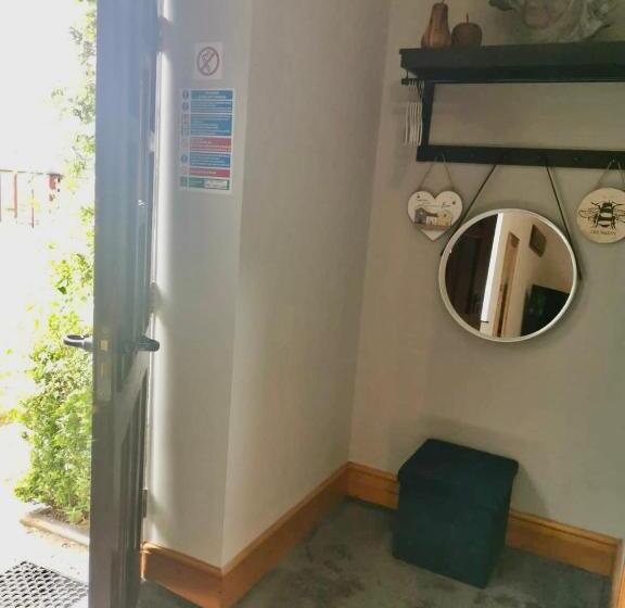 Номер Стандарт, The Babbling Brook