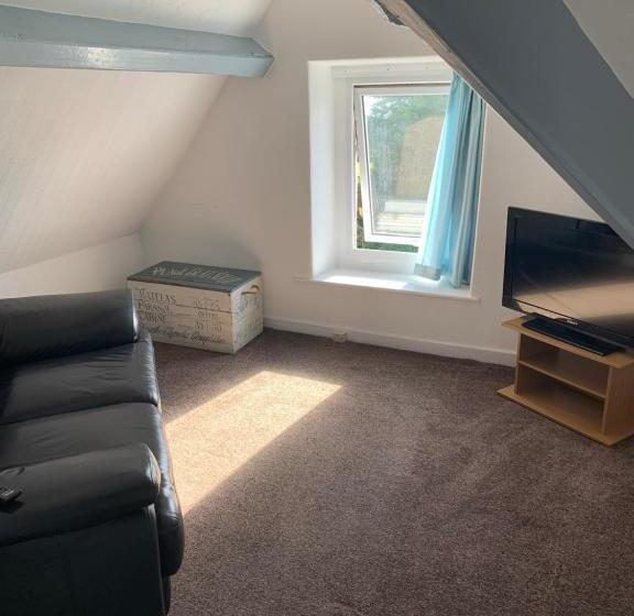 海景套房, The Wylfa