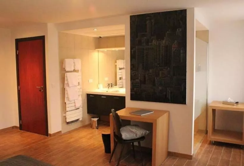 Superior-huone Näkymä, Art Hôtel