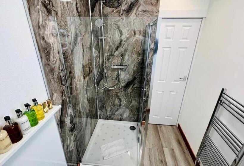 Семейный Номер, Aultguish Inn