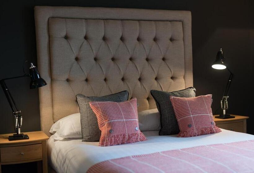 スタンダードルーム, Derby Arms