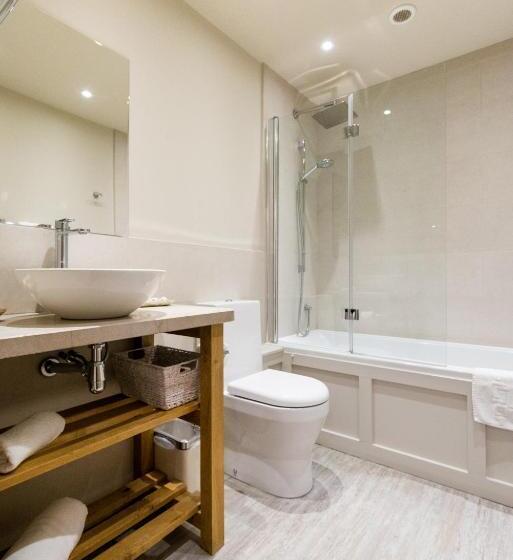 スタンダードルーム, Derby Arms