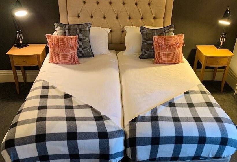 Номер Стандарт, Derby Arms