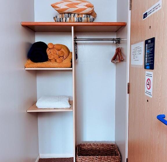 Номер Стандарт Адаптированный для Инвалидов, Redwings Lodge Baldock