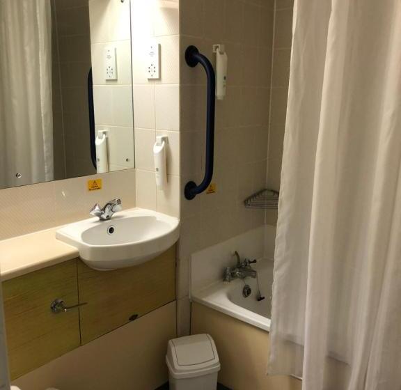 Номер Стандарт Трехместный, Redwings Lodge Baldock