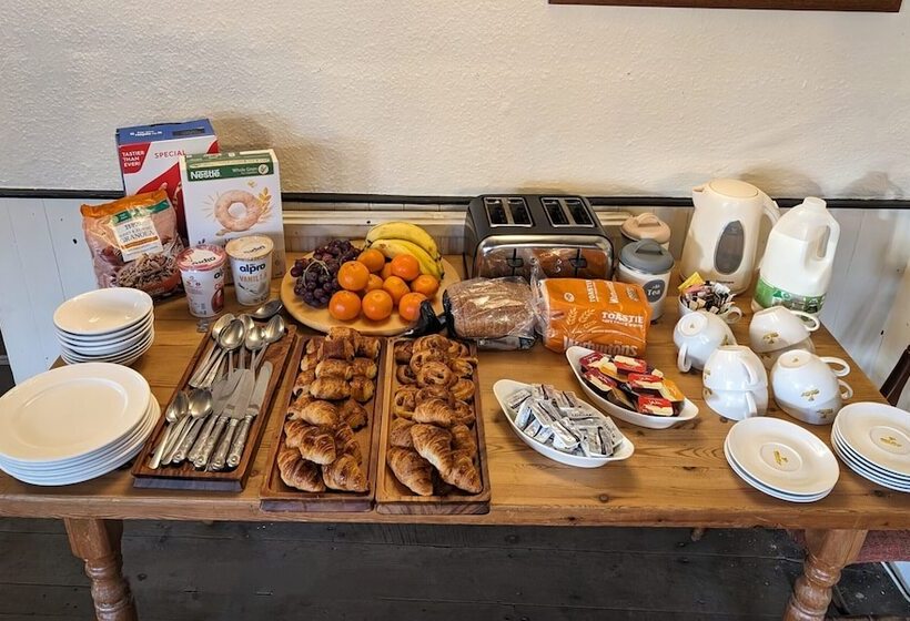 豪华房间, Bartholomew Arms