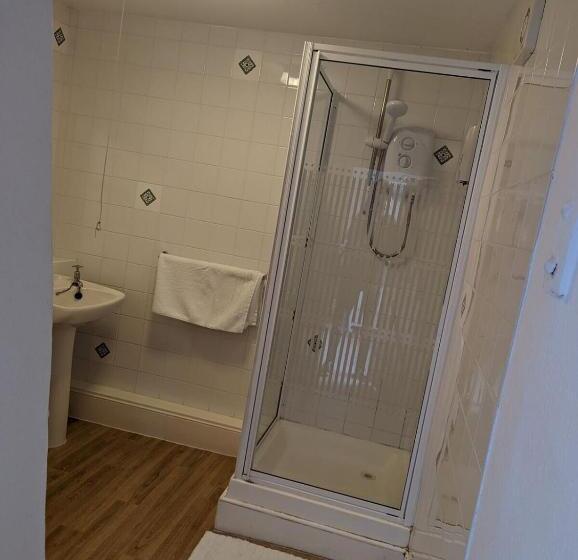 豪华房间, Bartholomew Arms