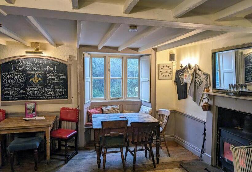 四人标准间, Bartholomew Arms