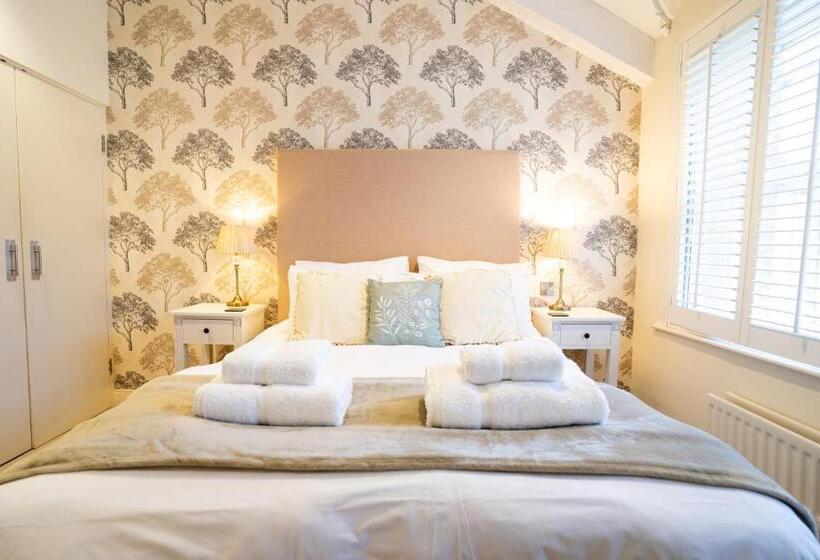 스탠다드 룸 킹사이즈 침대, The Bear & Swan