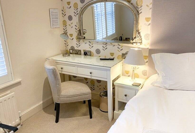 스탠다드 룸 킹사이즈 침대, The Bear & Swan