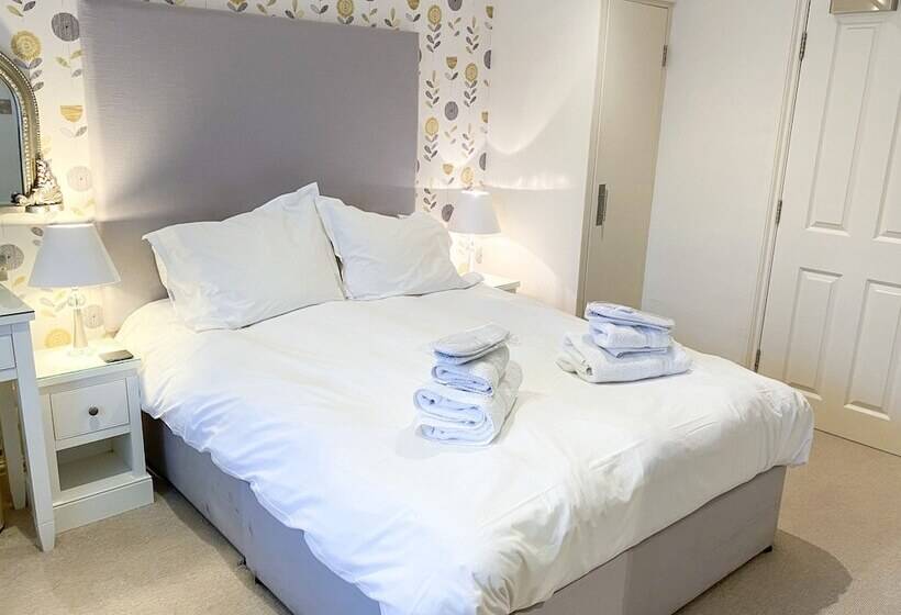 스탠다드 룸 킹사이즈 침대, The Bear & Swan