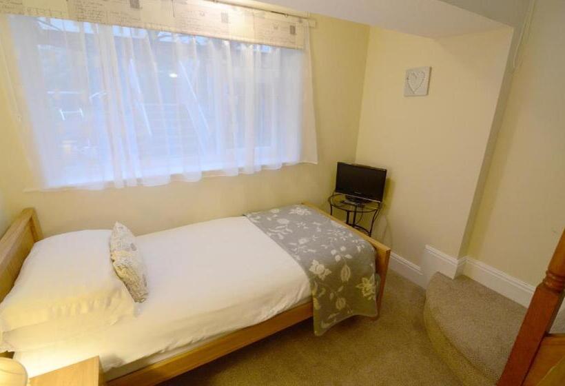 غرفة قياسية رباعية, Ellerby Country Inn