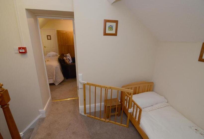 غرفة قياسية رباعية, Ellerby Country Inn