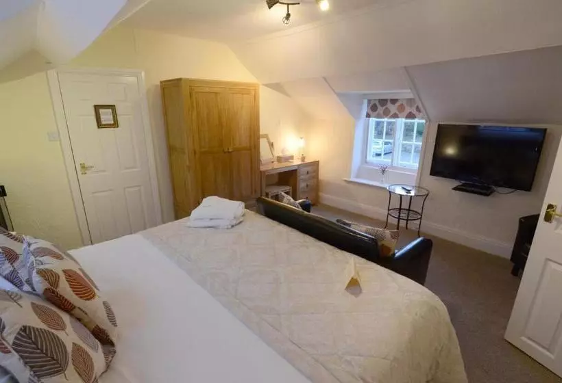 Standard Neljän Hengen Huone, Ellerby Country Inn