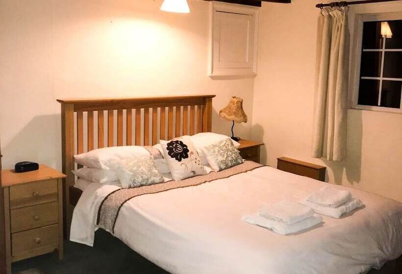 غرفة قياسية, The Pear Tree