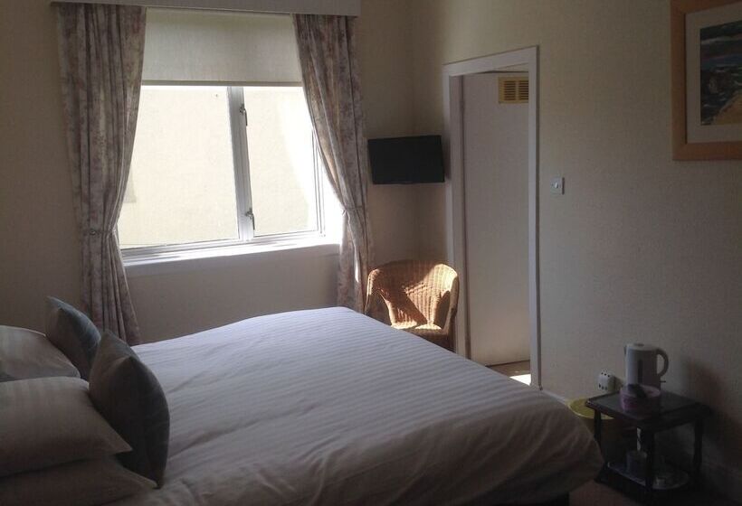 غرفة قياسية, The Woodhouse