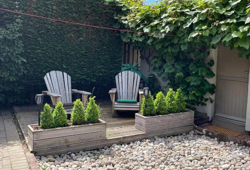 חדר דלוקס נוף לגינה, Bradleigh Lodge