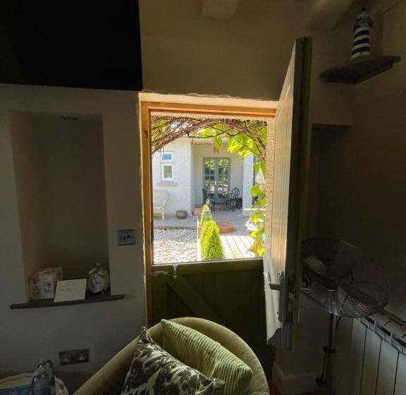 חדר דלוקס נוף לגינה, Bradleigh Lodge