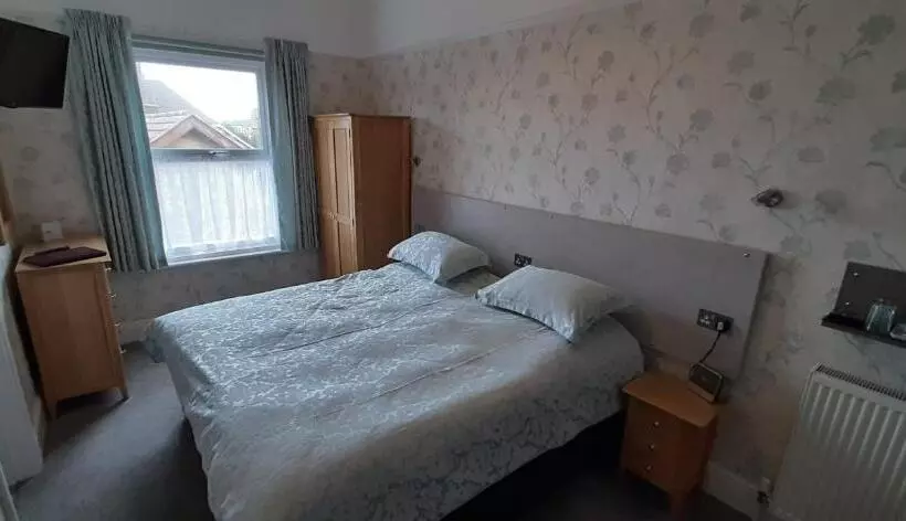 デラックスルーム, Brooke House