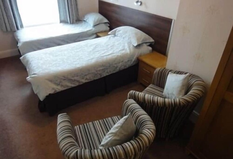 Superior-huone, Brooke House