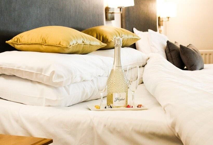 Семейный Номер, Canavans