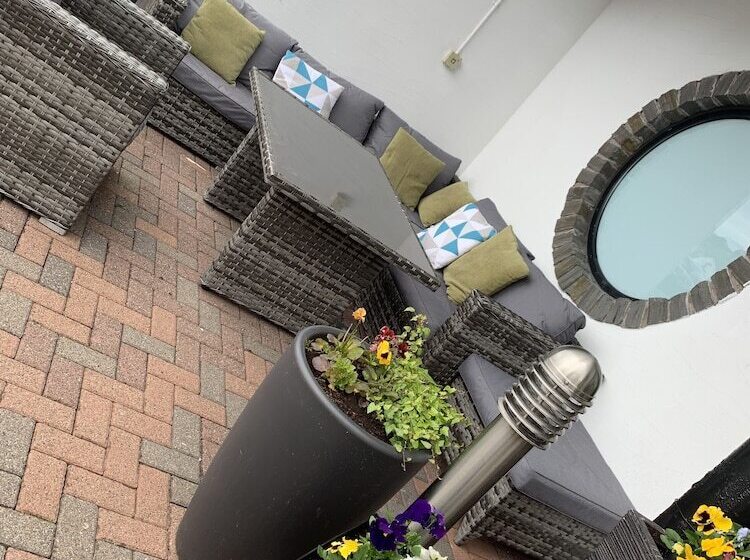 Семейный Номер, Canavans