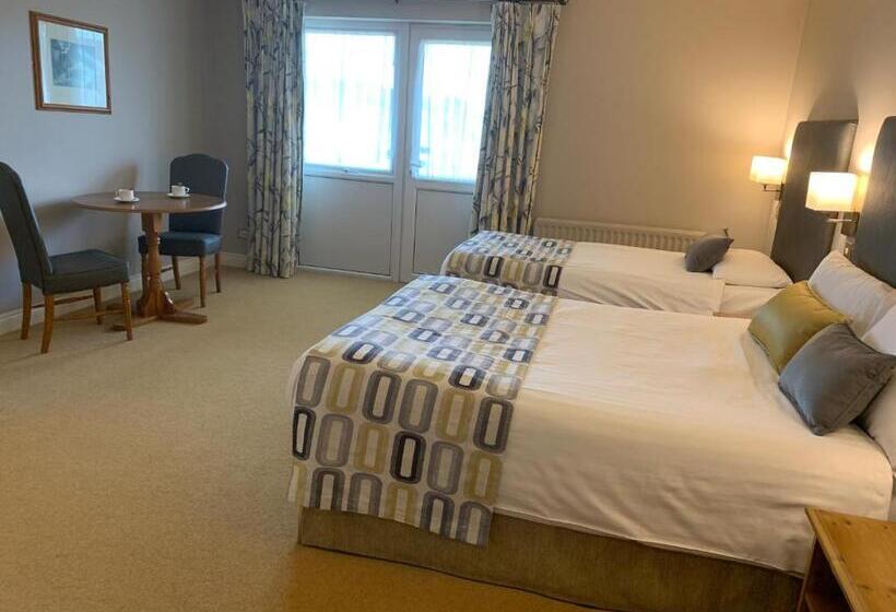 Номер Deluxe, Canavans