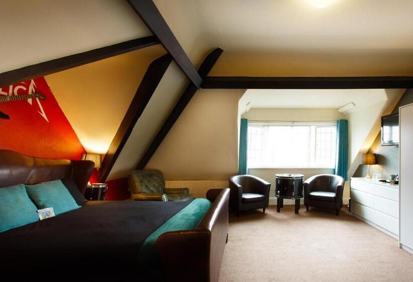 Номер Премиум, The Saddle Inn