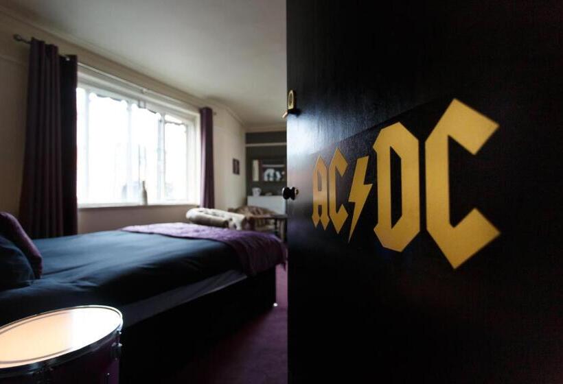 带大床的高级房间, The Saddle Inn