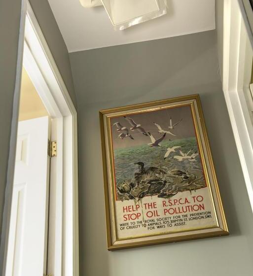 スタンダードルーム, Ward Avenue B&b