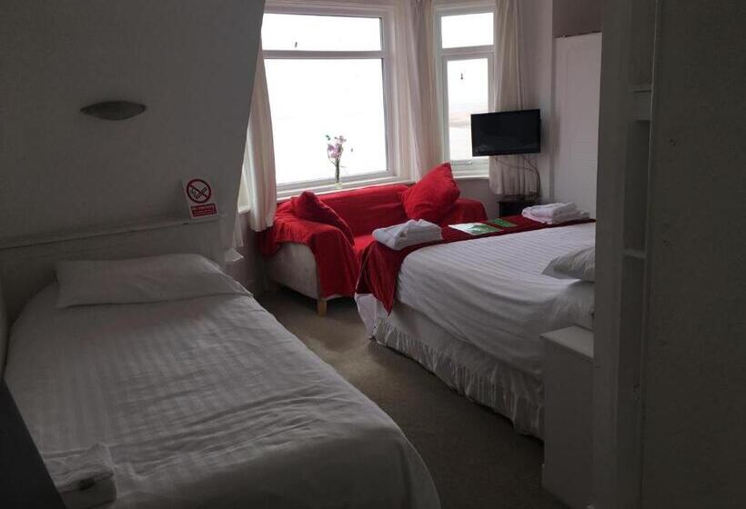 اتاق خانوادگی با چشم‌انداز دریا, Ash Hotel B&b