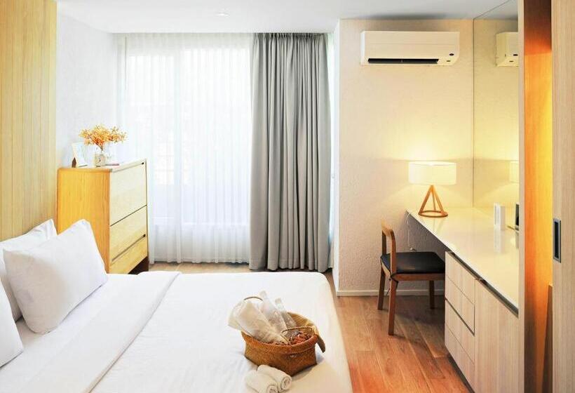Люкс Повышенной Комфортности, Balcony Seaside Sriracha Hotel & Serviced Apartments