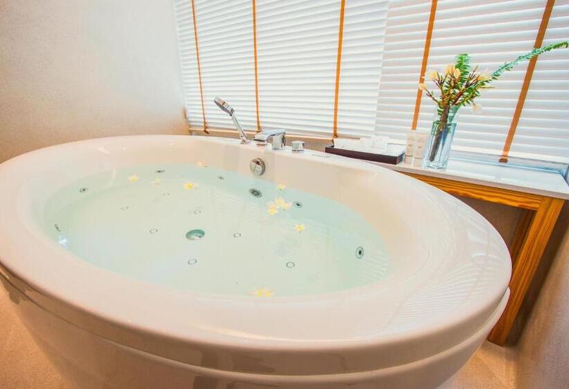 海景套房, Balcony Seaside Sriracha Hotel & Serviced Apartments