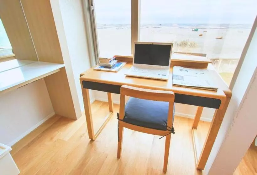 オーシャンビュースイート, Balcony Seaside Sriracha Hotel & Serviced Apartments