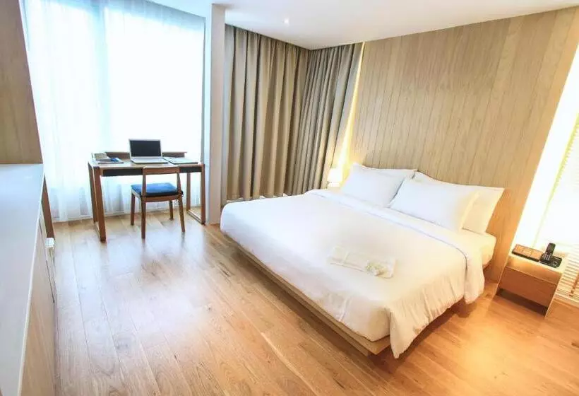 オーシャンビュースイート, Balcony Seaside Sriracha Hotel & Serviced Apartments