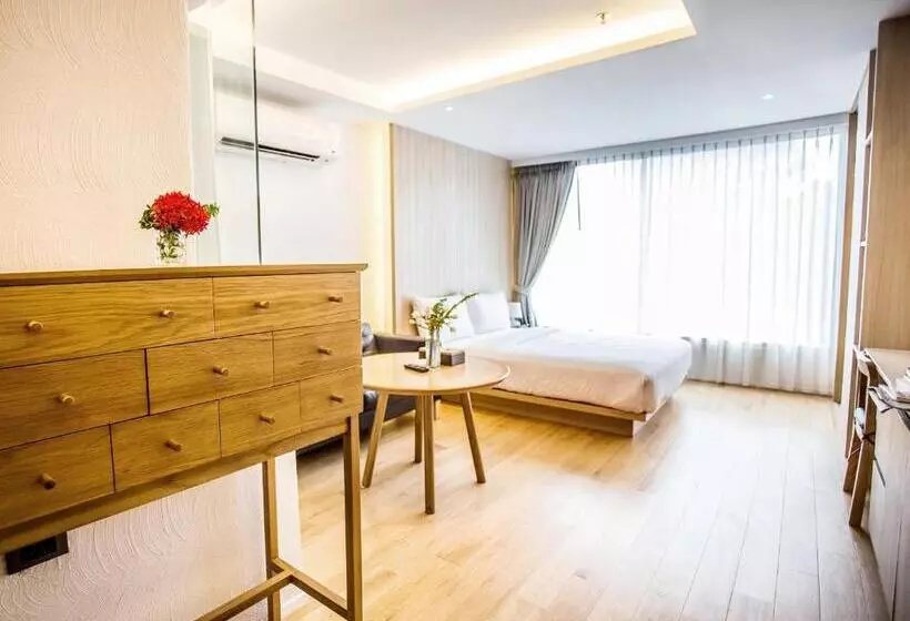 デラックススタジオ, Balcony Seaside Sriracha Hotel & Serviced Apartments